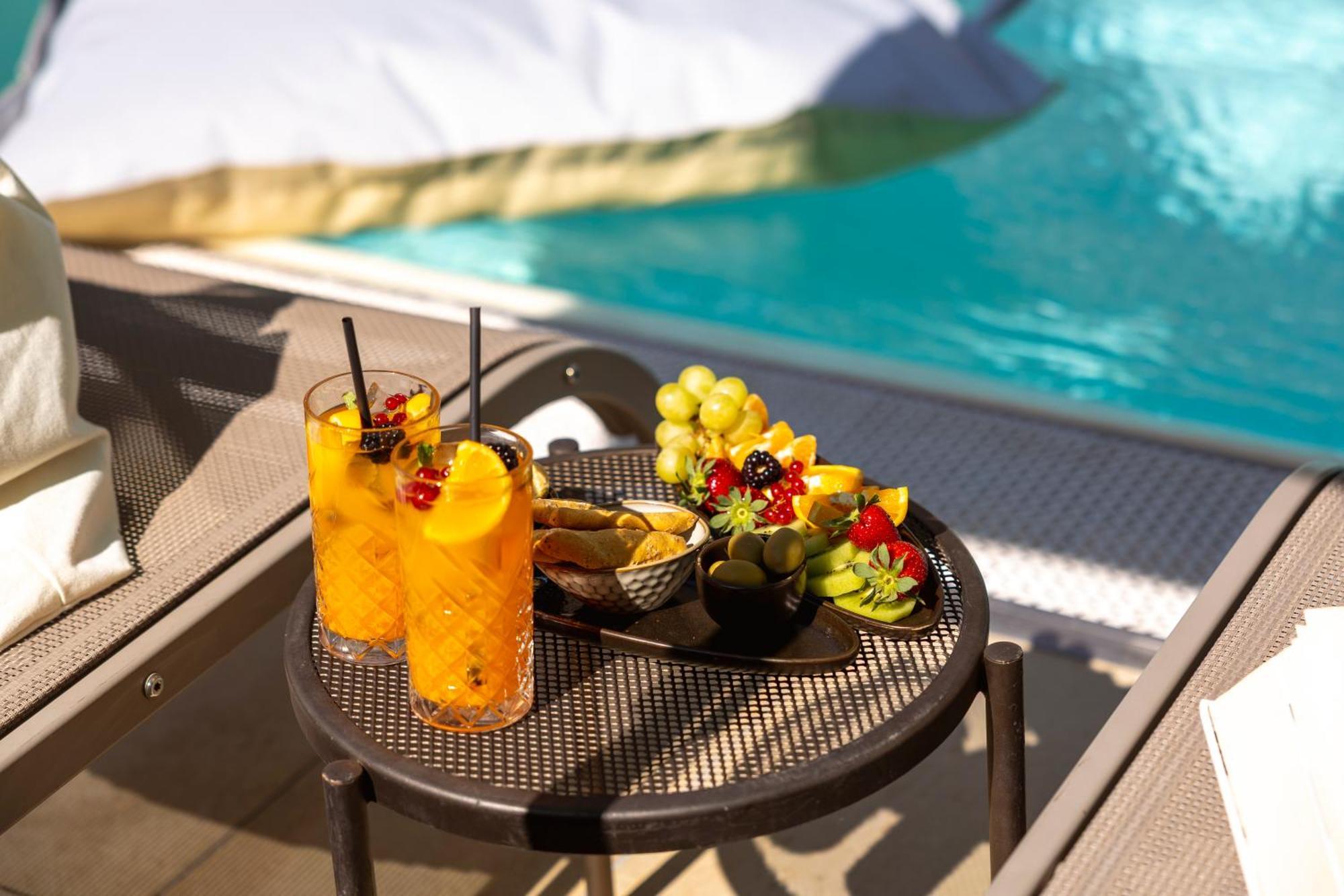 Hi Hotels Torbole - Pool & Spa Torbole Sul Garda Exterior photo